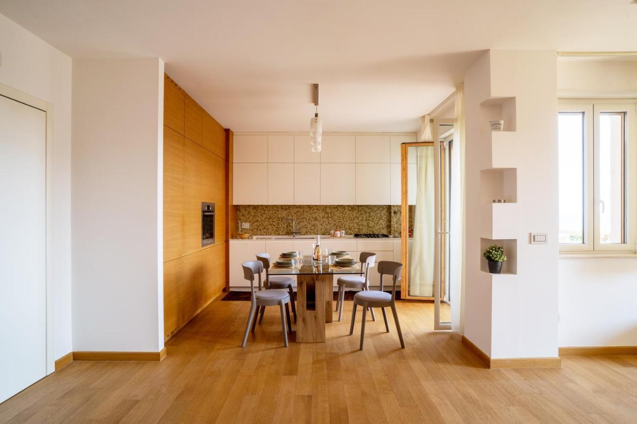 Dimora Montereale Near The Sea Apartment Трани Екстериор снимка