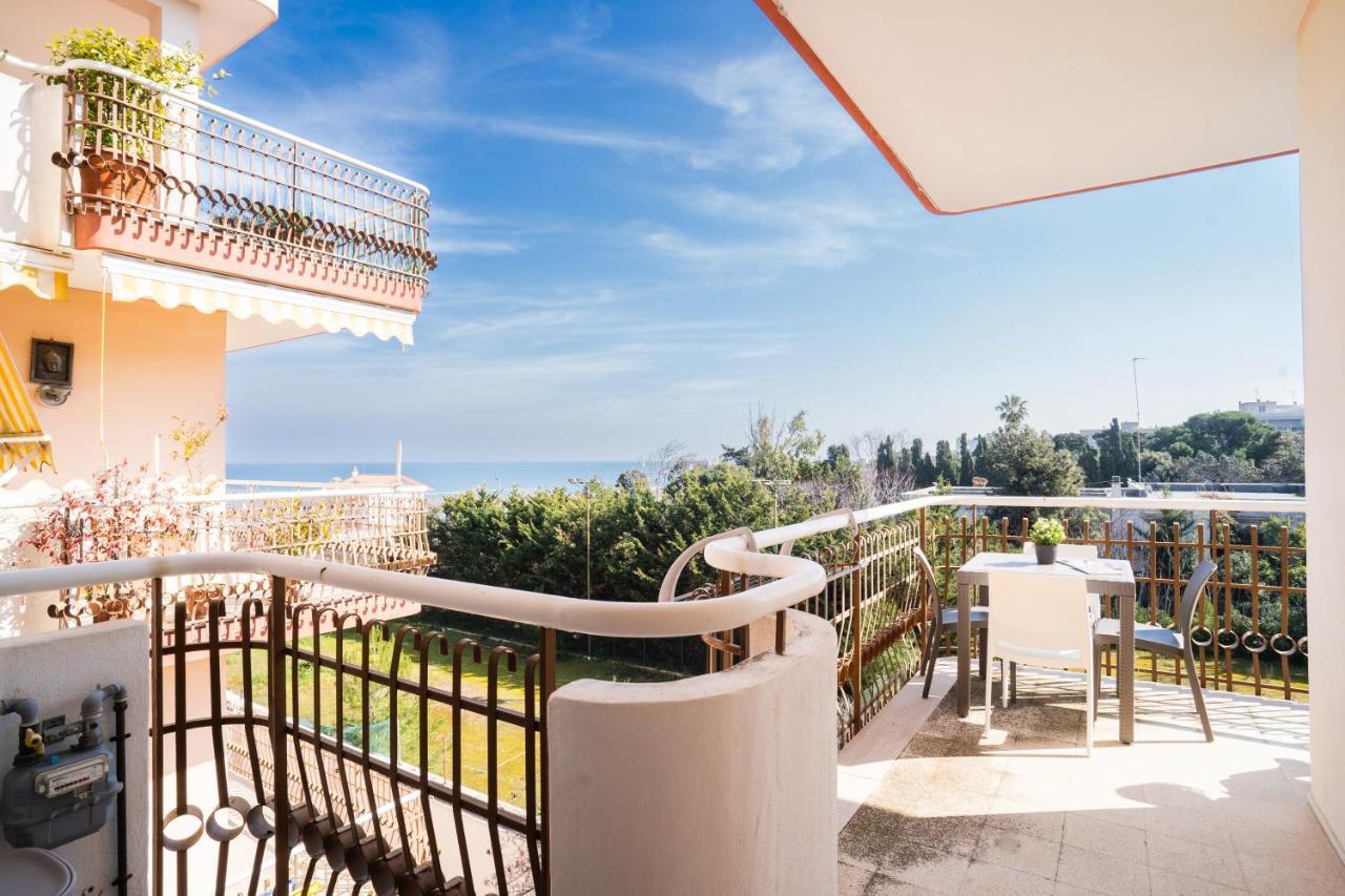 Dimora Montereale Near The Sea Apartment Трани Екстериор снимка