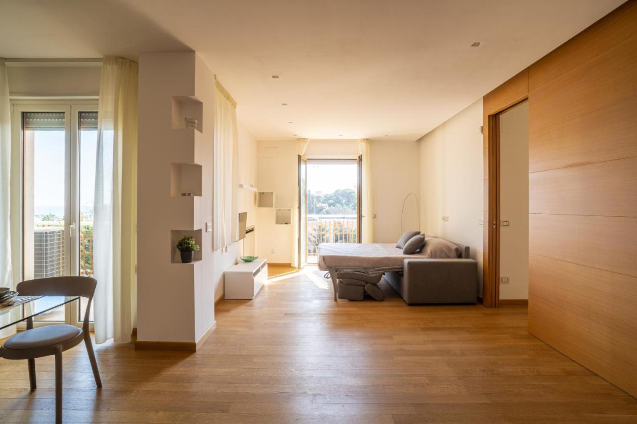 Dimora Montereale Near The Sea Apartment Трани Екстериор снимка