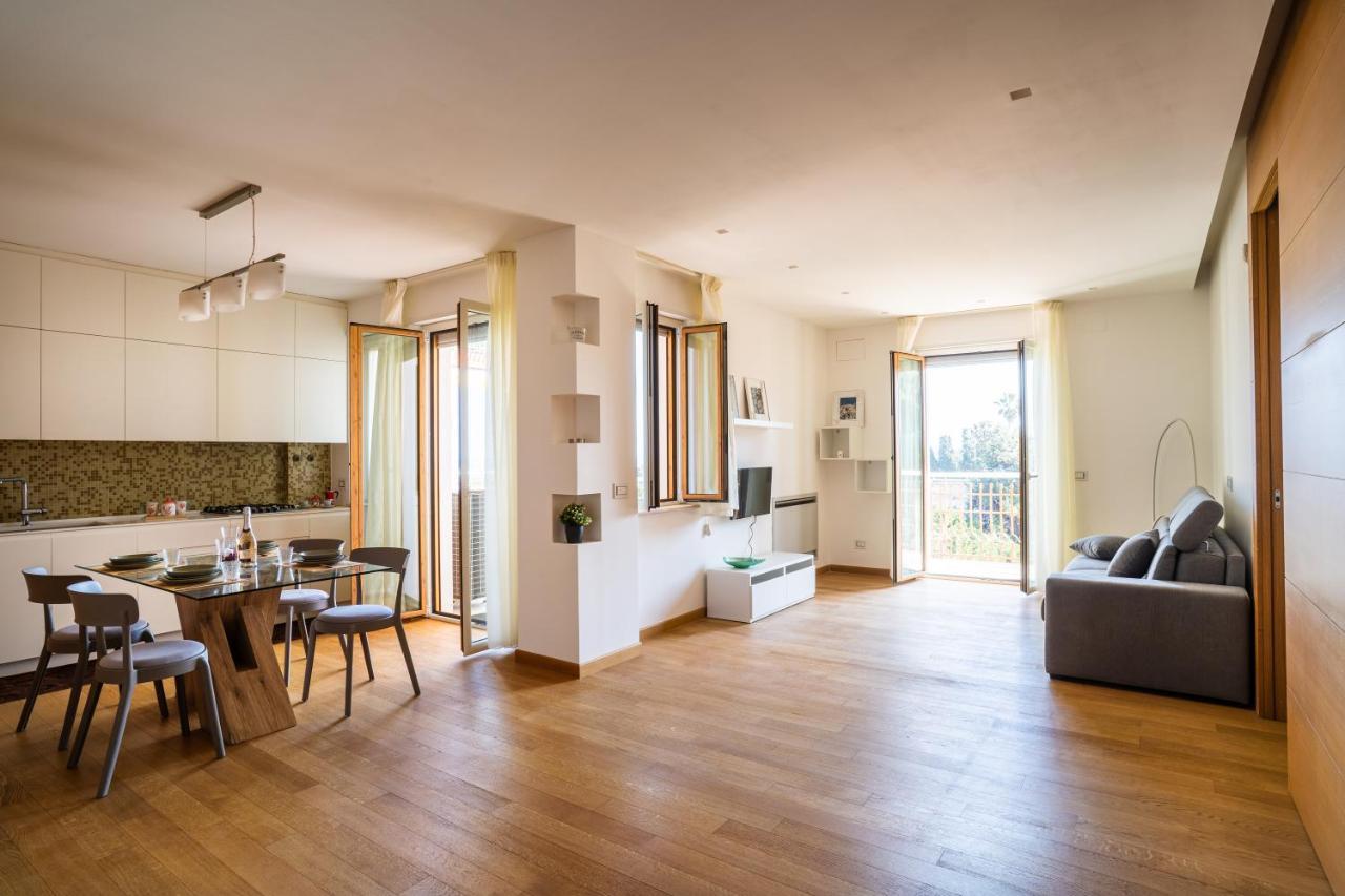 Dimora Montereale Near The Sea Apartment Трани Екстериор снимка