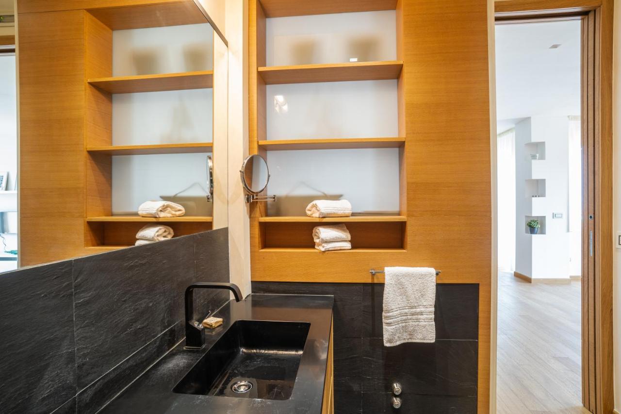 Dimora Montereale Near The Sea Apartment Трани Екстериор снимка